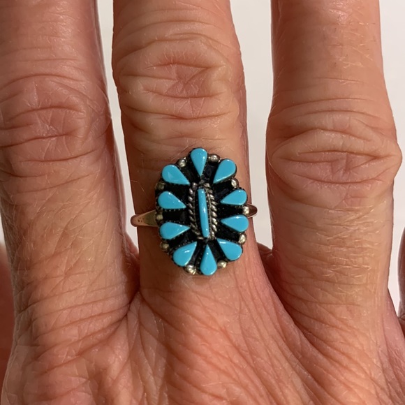 Ring - Picture 4 of 6